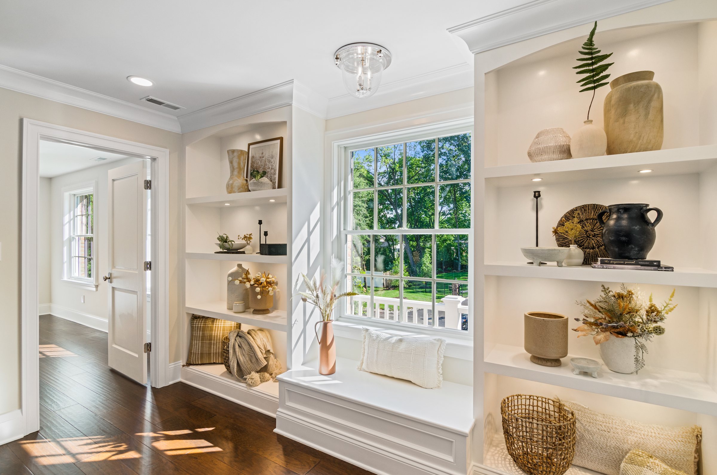 Hallway Window Seat Alt